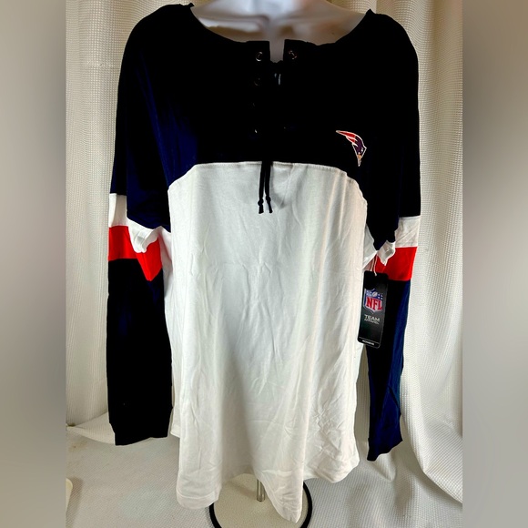 NFL Tops - NFL team apparel women’s long sleeve lace upfront patriot